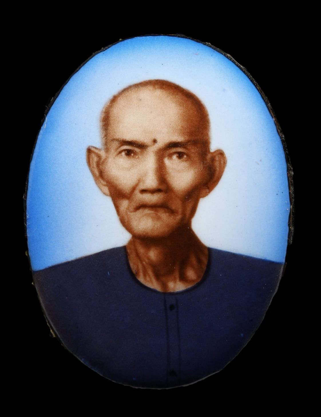 297120 ล๊อคเก็ตอาจารย์โง้วกิมโคย  เซียนแปะโรงสี รุ่นแรก  หน้าแก่ ฉากฟ้า พิมพ์กลาง  หน้าเล็ก ปี2519  จ.ปทุมธานี